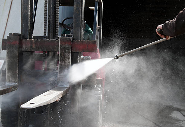 Best Parking Lot and Garage Cleaning  in Lake Fenton, MI